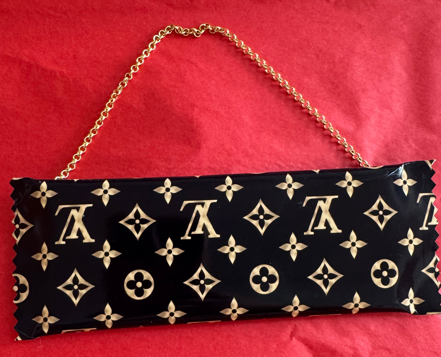 LV HERYSHEYS PURSE